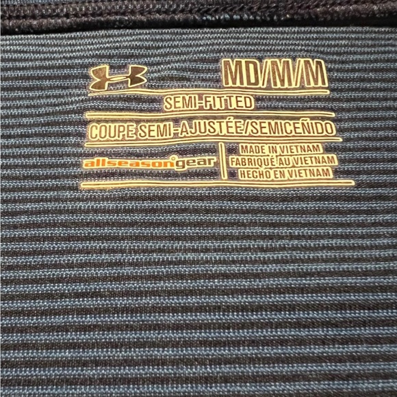 Women’s Under Armour pull over half zip - Picture 2 of 4